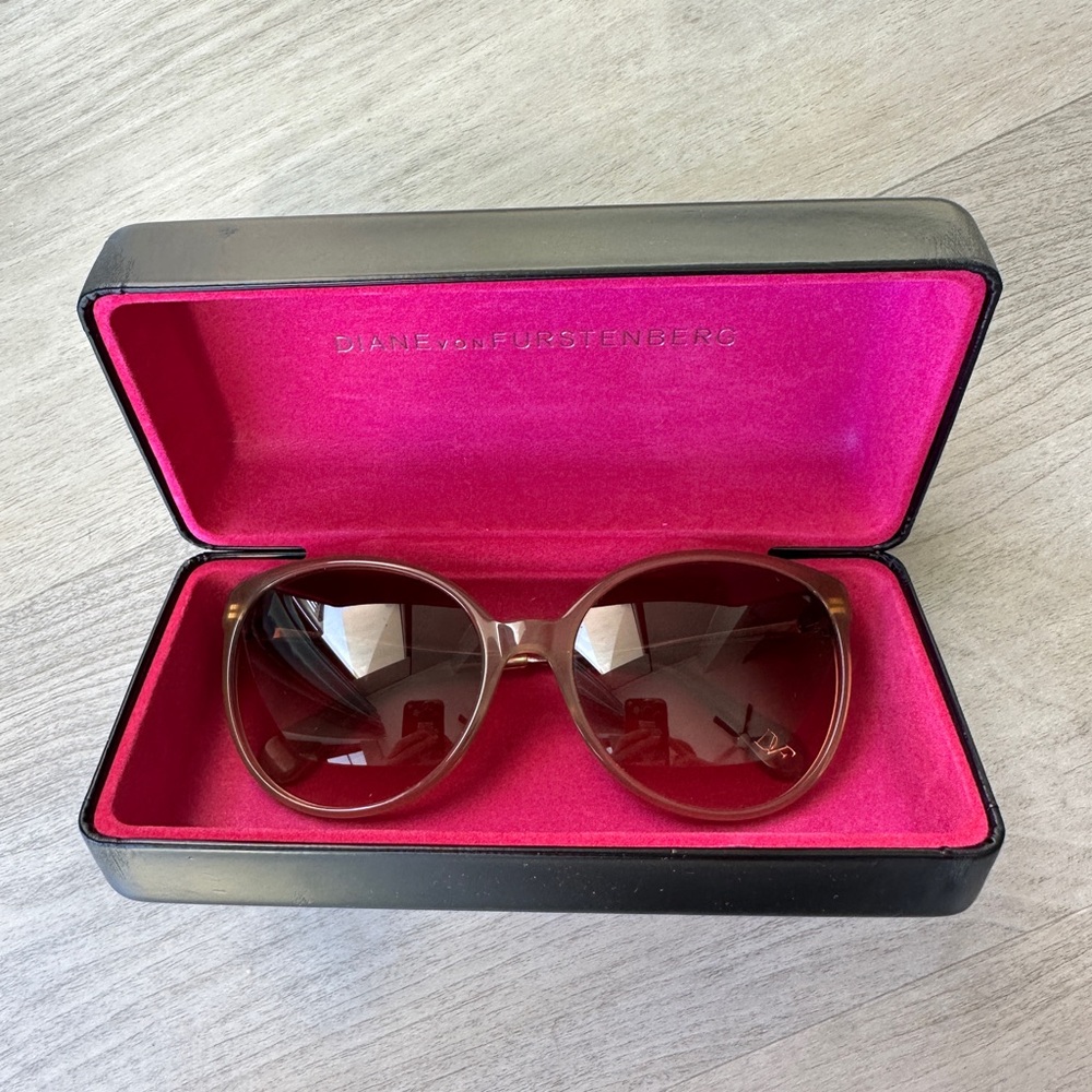 Diane von Furstenberg Women's Brown Sunglasses